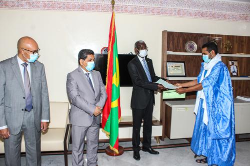 الحكومة تتسلّم أكثر من 30 عريضة مطلبية للعمال