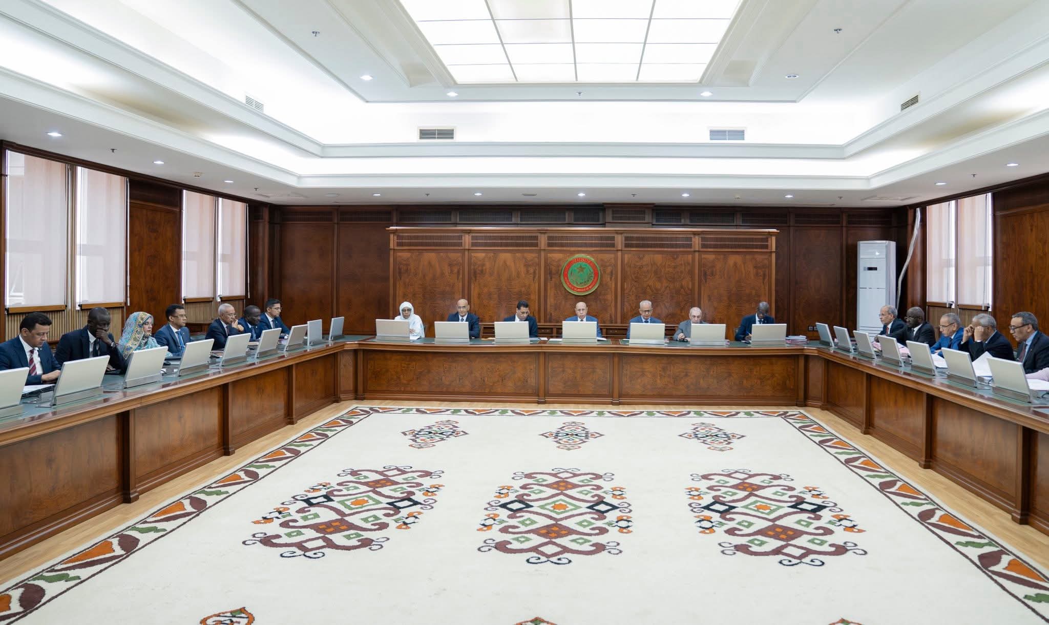 مجلس الوزراء يجري تعيينات في وزارتي الإسكان والمياه
