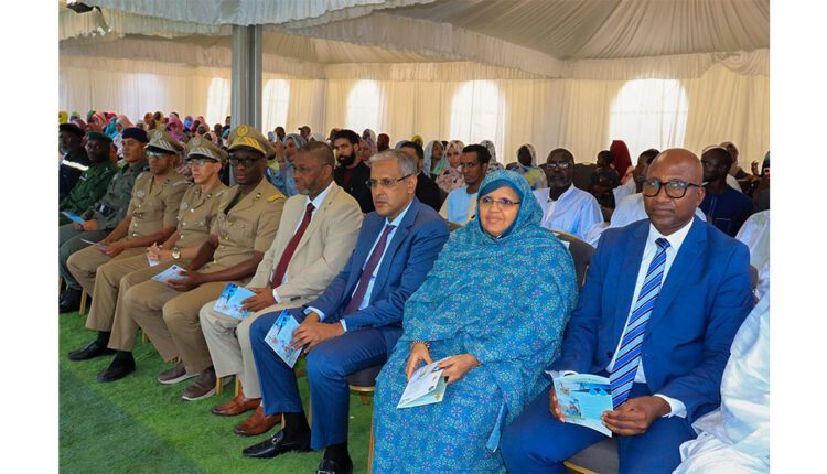 تدشين مشروع لتأهيل الإنارة العمومية بالطاقة الشمسية بحي النزاهة في الميناء