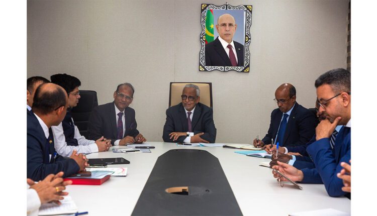 وزير الشؤون الاقتصادية يستقبل السفير الهندي