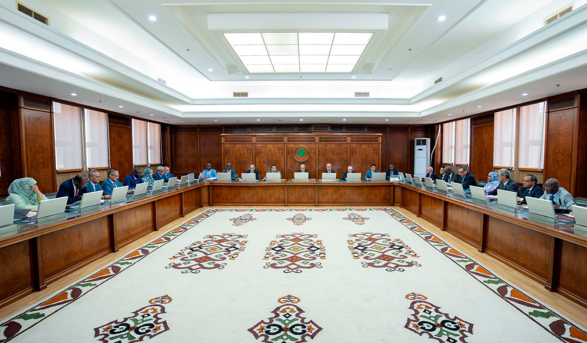 بعد تأجيل عطلة أعضائها.. الحكومة تعقد اجتماعها الأسبوعي