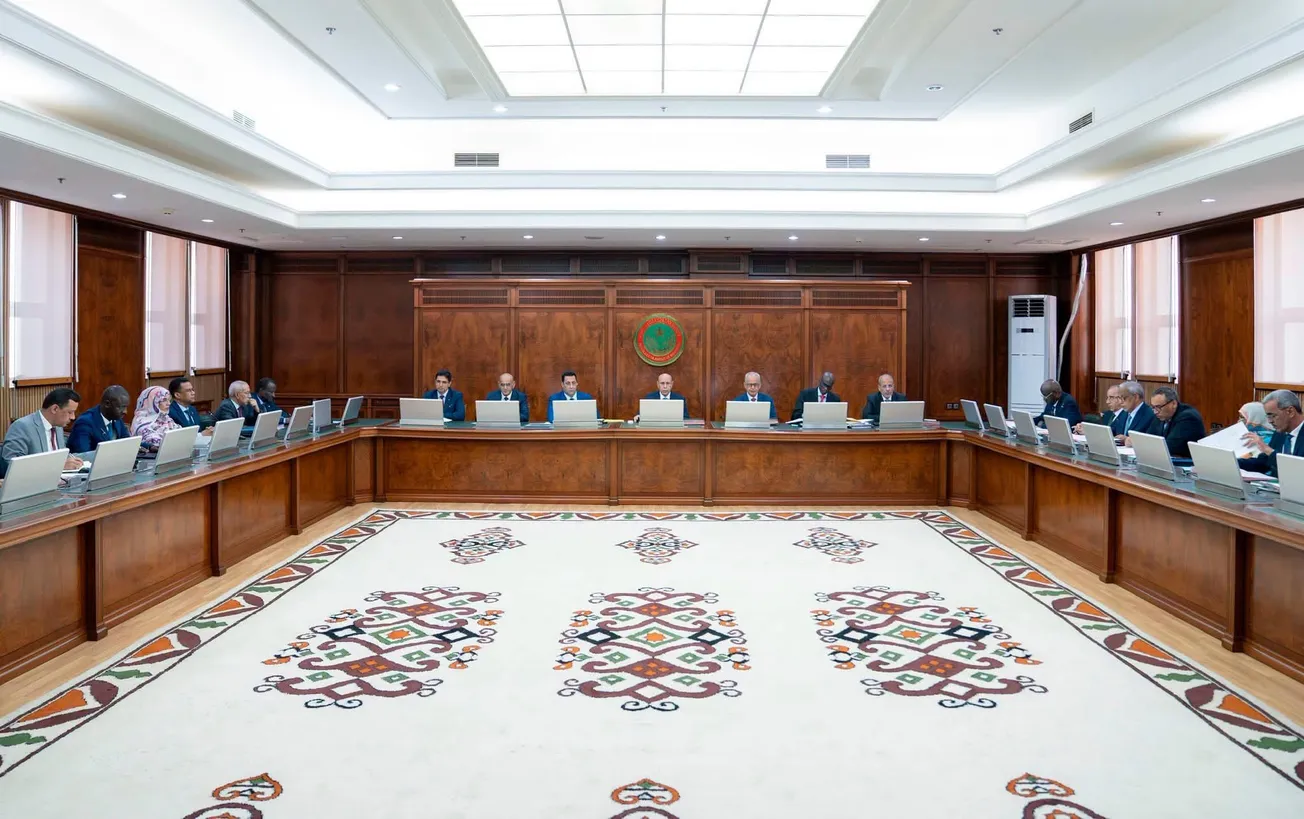 الحكومة تجري تعيينات واسعة في عدة قطاعات