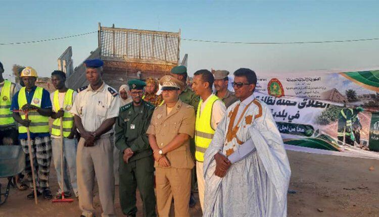 بلدية ادويرارة تطلق حملة لتنظيف وتشجير شوارع البلدية بالتعاون مع المجتمع المدني