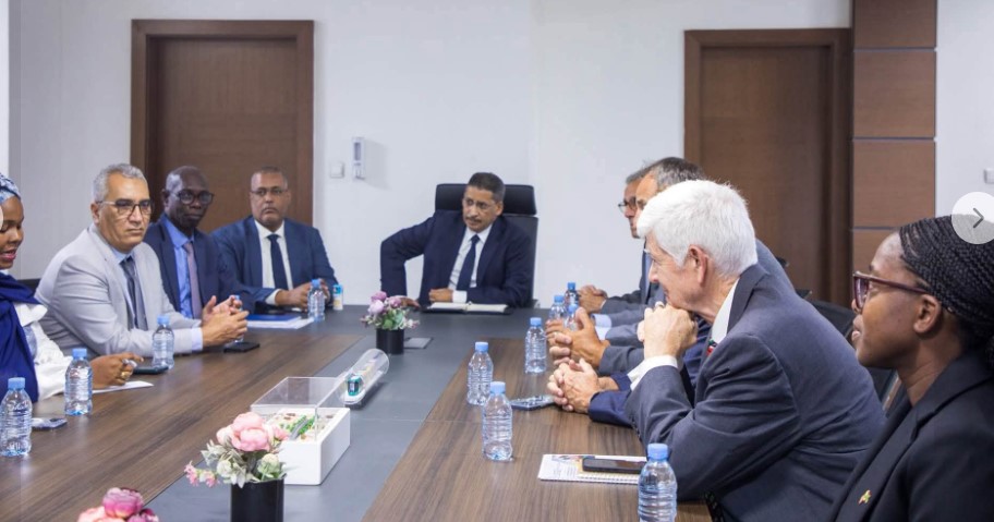 موريتانيا تبحث الاستفادة من التجربة الأمريكية في مجال الاستثمار بمشاريع البنى التحتية